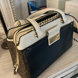 Elegant Black and Cream Handbag